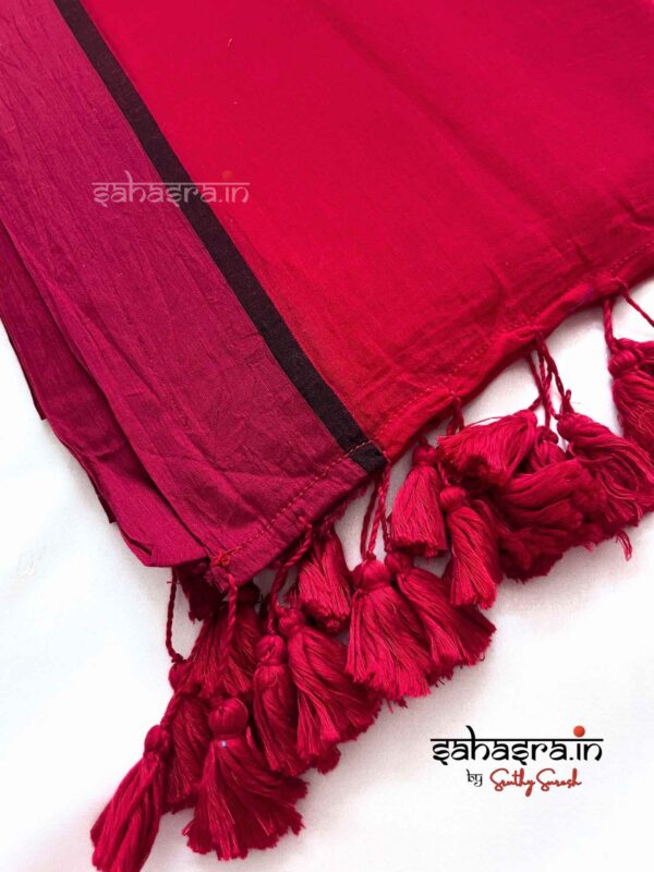 Red Mul Mul Cotton Saree -ML011 - Image 4