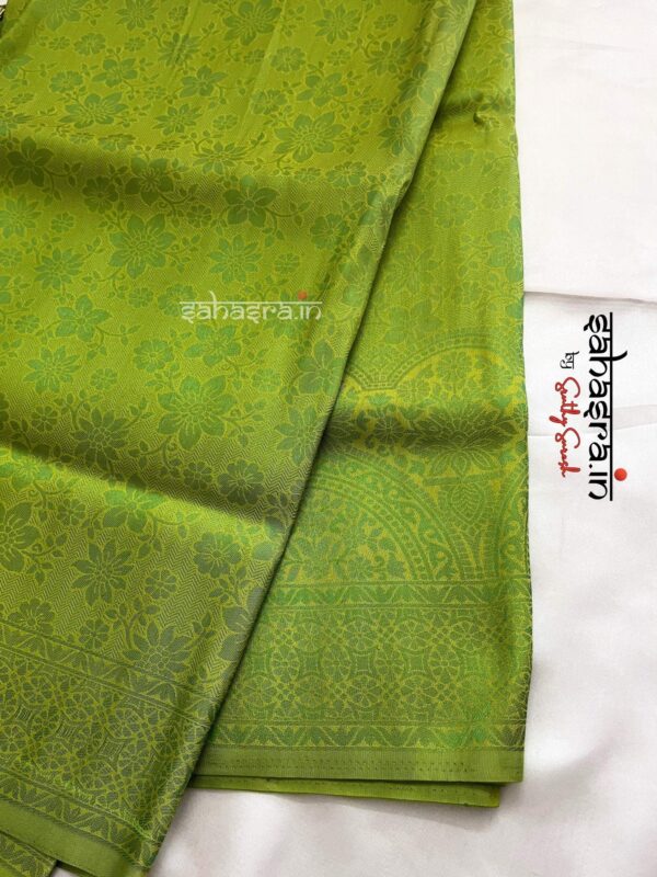 Green Semi Soft Silk Saree (Kubera)-SM12