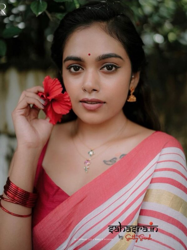 Charu : Mul Cotton Saree - (ML12) - Image 2