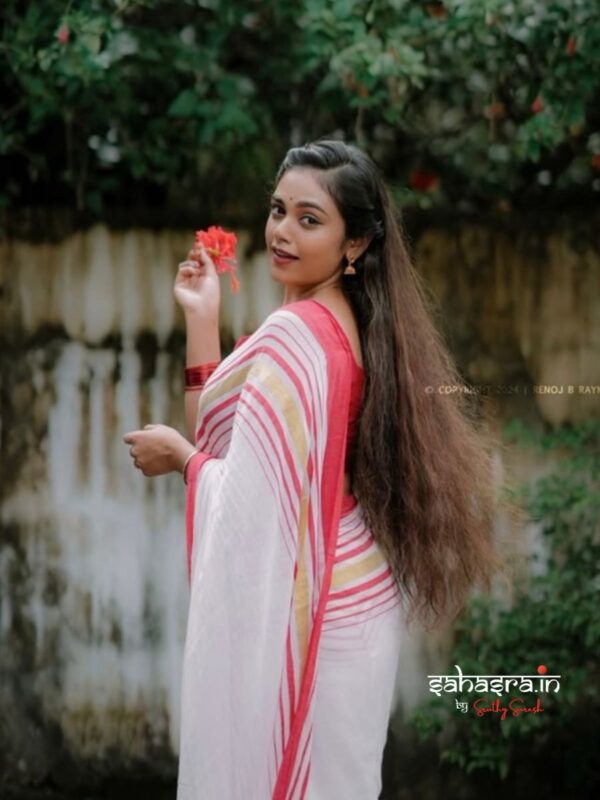 Charu : Mul Cotton Saree - (ML12) - Image 4