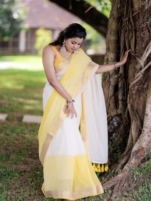 Charu : Mul Cotton Saree - (CHARU10)